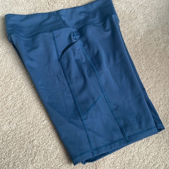 AE Bike Short - Picture 3 of 5